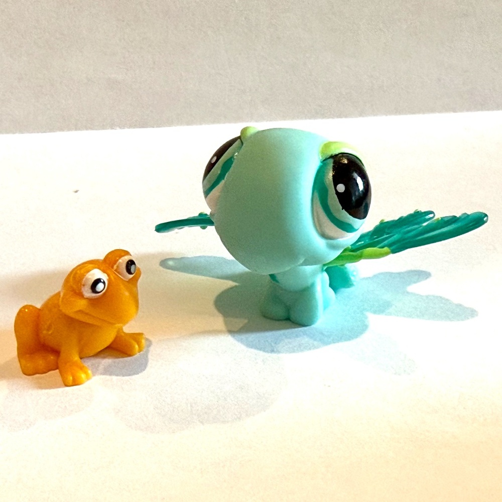 Littlest Pet Shop LPS 715 Dragonfly Sportiest Collectible Pets ~ AUTHENTIC